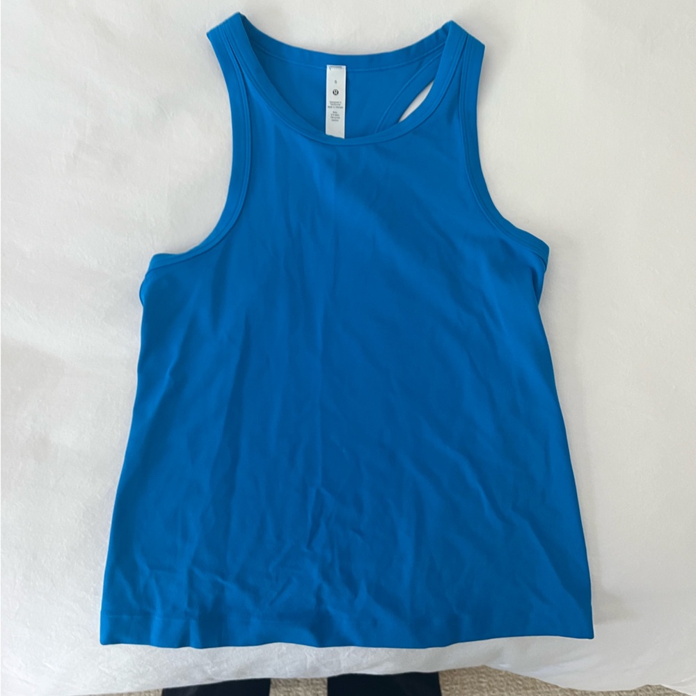 Lululemon tank top, the soft material